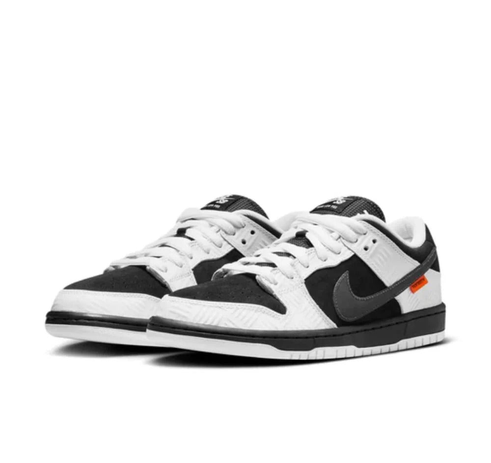 Nike SB Dunk Low x TIGHTBOOTH 'White Black'