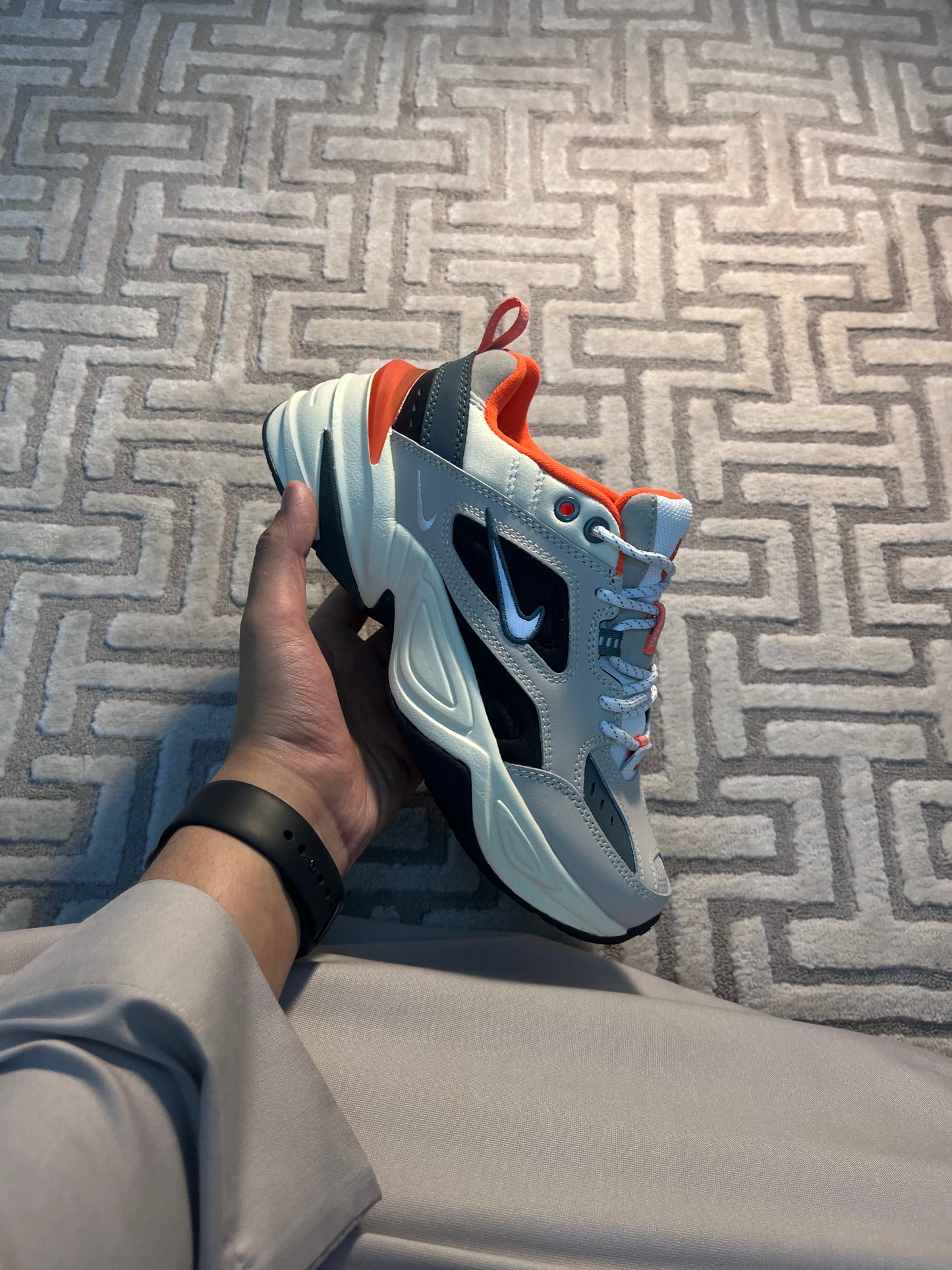 Nike M2K ORANGE