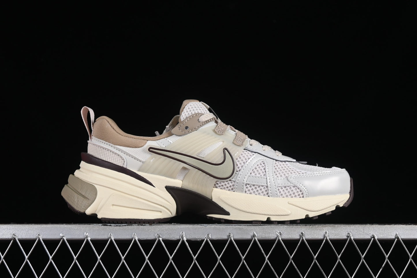 Nike V2K run unisex shoe Lite Big & Brown