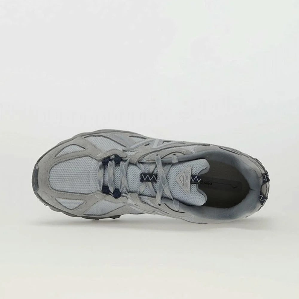 New Balance 610 Aluminum
