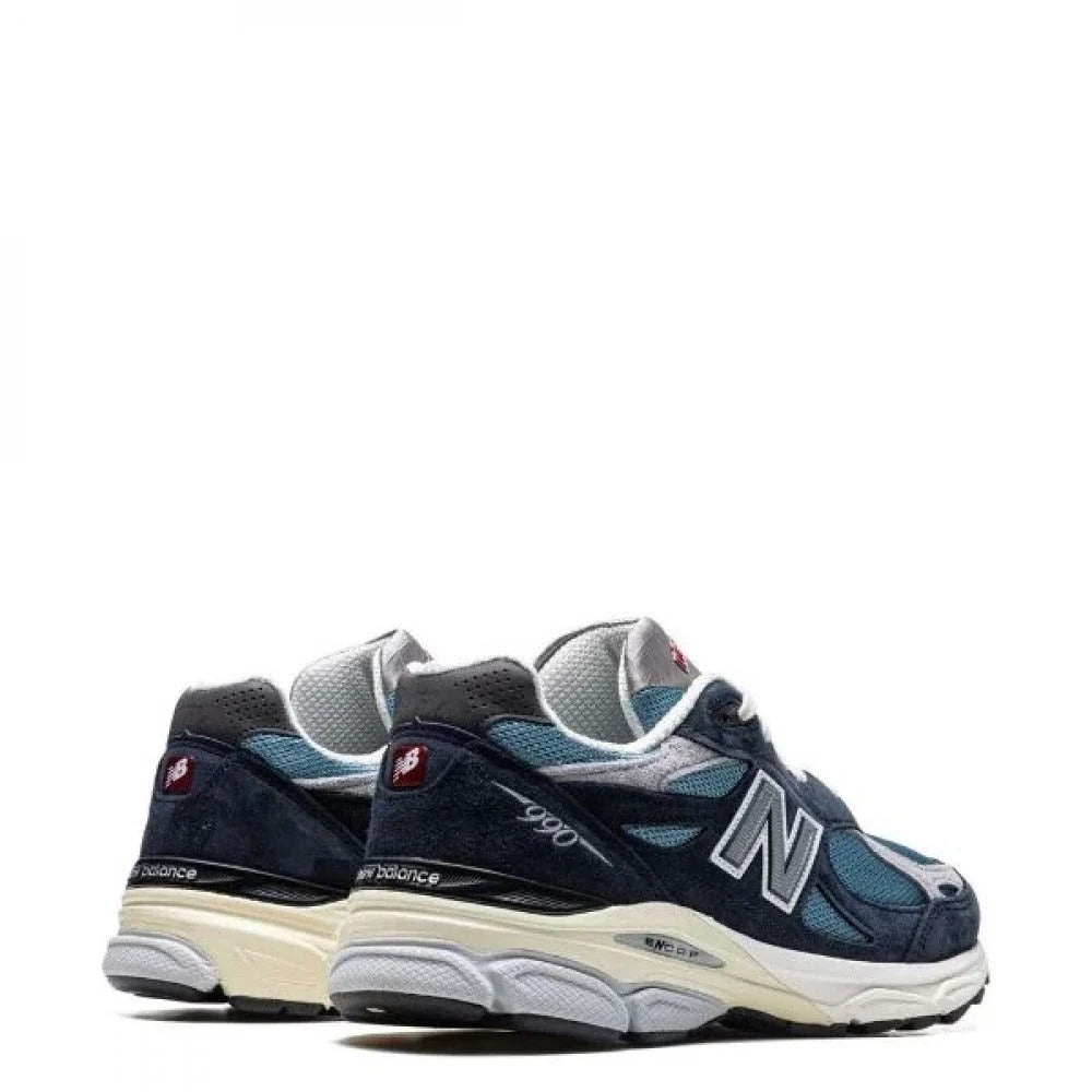 New Balance 990v3 low-top sneakers