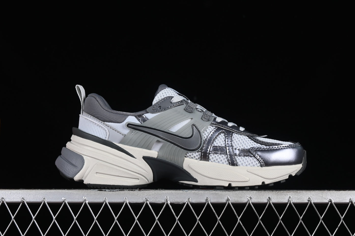 Nike V2K Run "Pure Platinum/Wolf Grey" sneakers