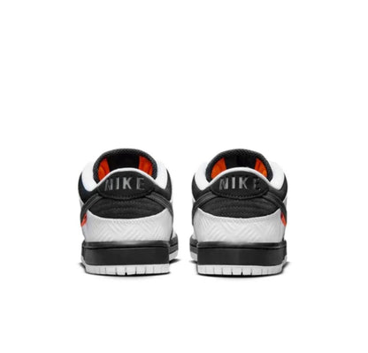 Nike SB Dunk Low x TIGHTBOOTH 'White Black'