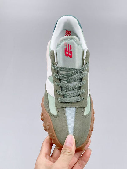 New Balance Sneakers - (Multicolor)